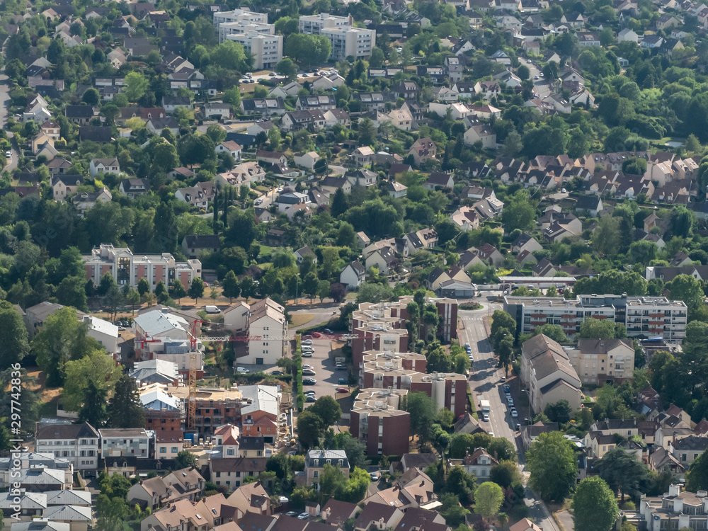 vue aérienne de la ville de Vernouillet dans les Yvelines en France