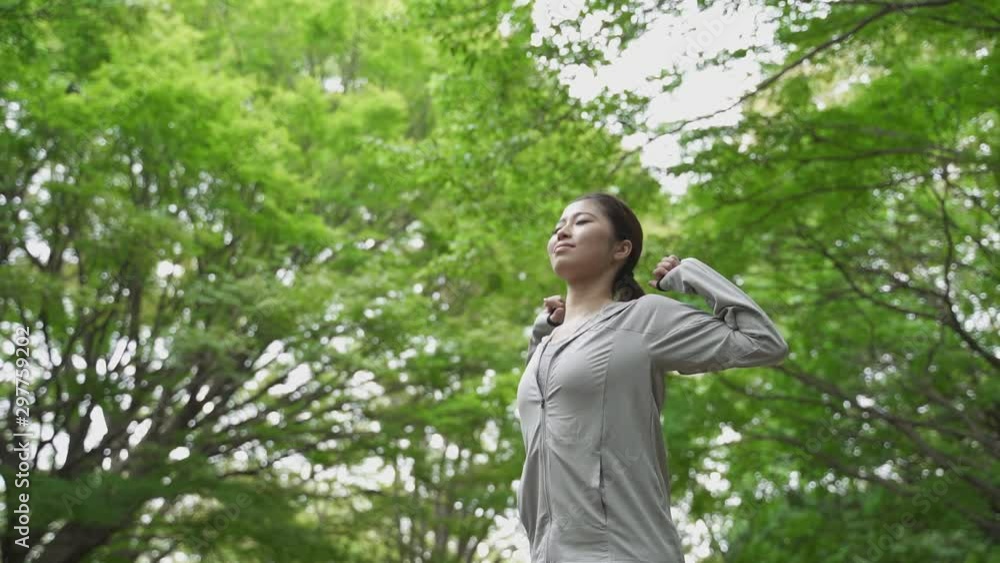 森林浴 女性 森林浴 女性