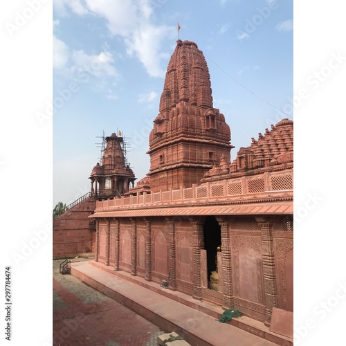 Beena Barah Jain Temple, Madhya Pradesh (India) photo