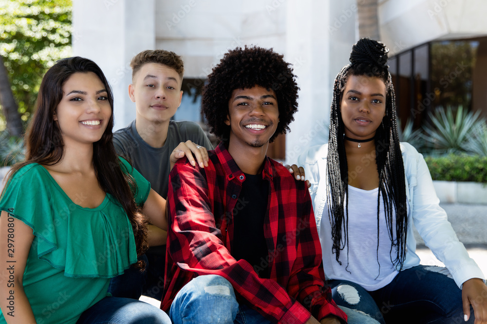 Φωτογραφία Portrait of latin and hispanic and afrian american young adult people