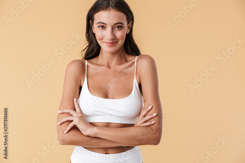Obraz na plátně Portrait of a beautiful sensual young brunette woman