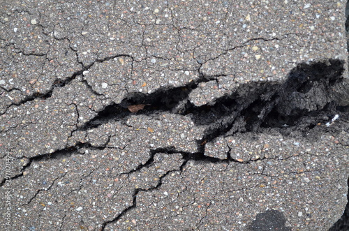 Fotografie crack in the asphalt