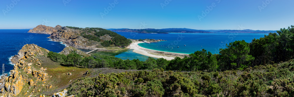Panoramic view of the northern island, with the 