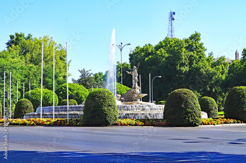 Fuente de Neptuno en Madrid, España, Europa photo