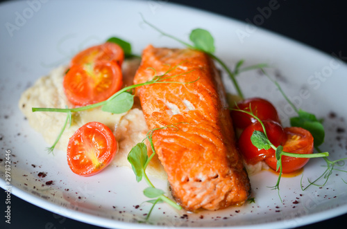 fresh grilled salmon with lime sauce