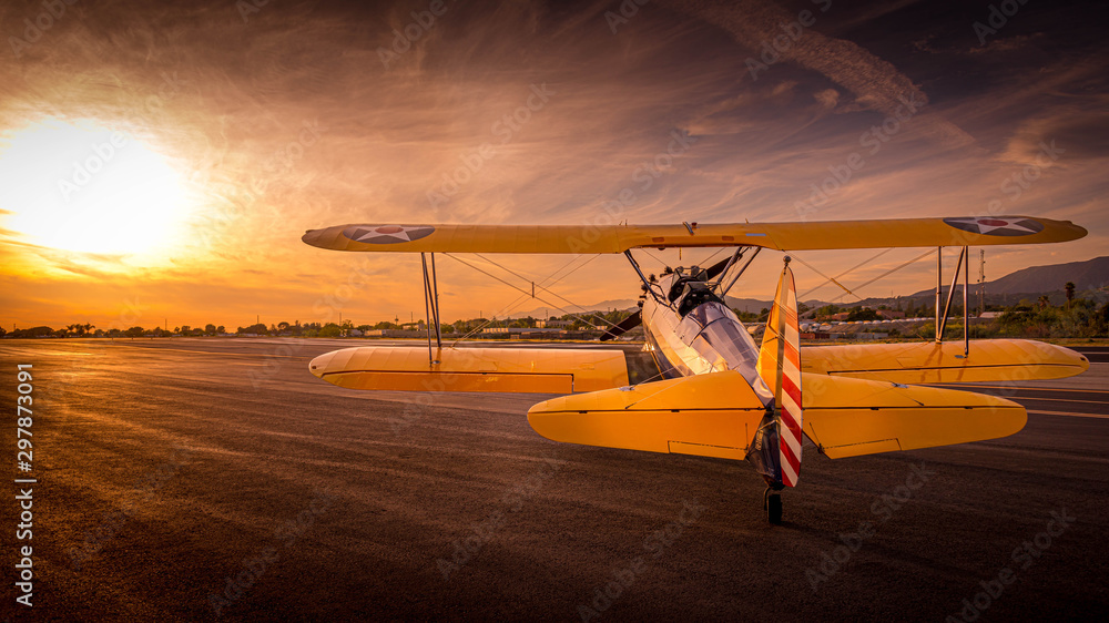 oldtimer aircraft sunset - obrazy, fototapety, plakaty 