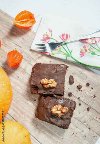 Walnuss Brownies im Herbstlook