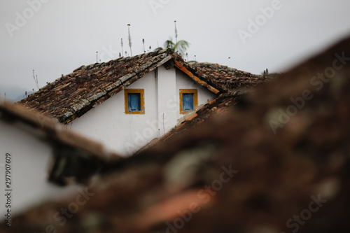 telhados e janelas de Paraty photo