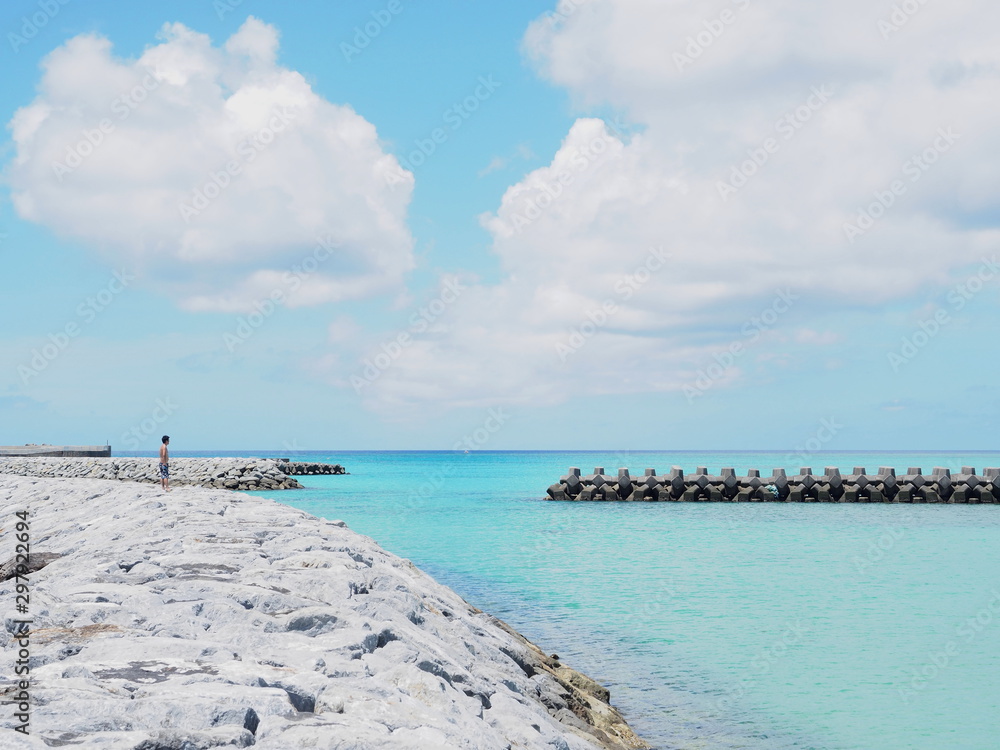 Fototapeta premium 与論島の青くて美しい海