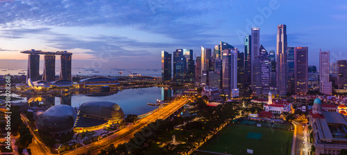 Photography SINGAPORE - APRIL 16: Singapore city skyline and Marina Bay on April 16, 2016 in