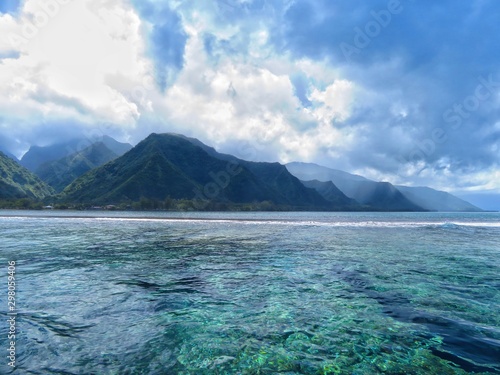 exploring tropical island of tahiti