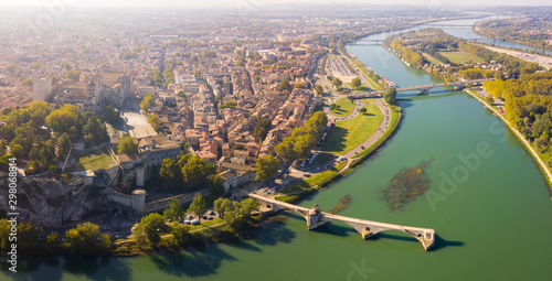 Fotografía View from drone of Avignon with Palace of Papes
