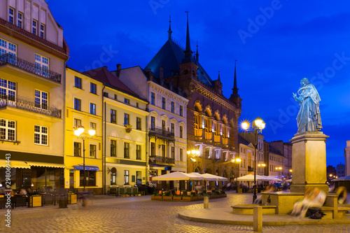 Torun Town Hall and statue of Copernicus