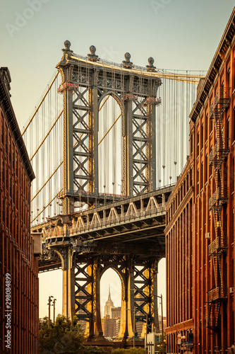 Photography manhattan bridge while sunset, new york