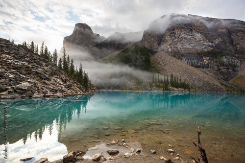 Wallpaper Mural Moraine lake Torontodigital.ca
