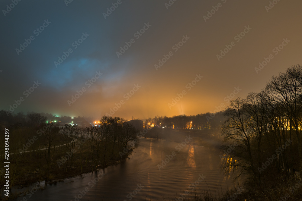 Obraz premium night over river