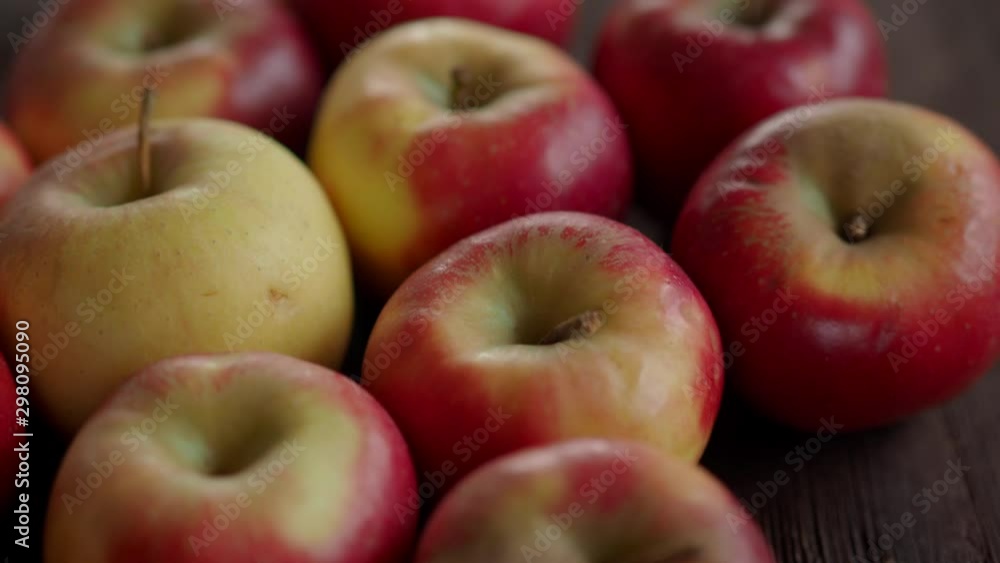 Panning a group of Appels on a Table Panning a group of Appels on a Table