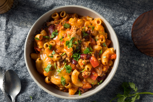 Fotografía Homemade Chili Mac and Cheese