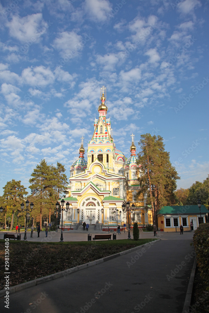 Fototapeta premium View at Ascension Cathedral, Almaty, Kazakhstan
