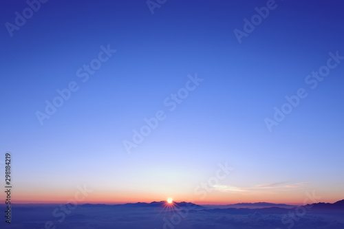 山頂（木曽駒ヶ岳）からの日の出 Fototapet