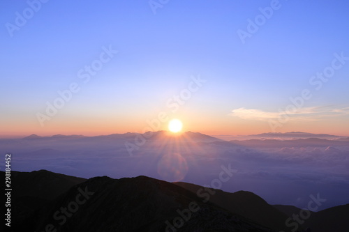 山頂（木曽駒ヶ岳）からの日の出