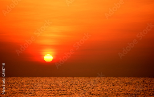 Fototapeta Naklejka Na Ścianę i Meble -  The sunrise view on the beach by the sea