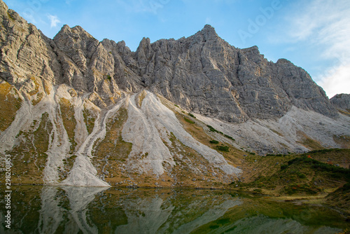 Lachenspitze Bergsee Spiegelung