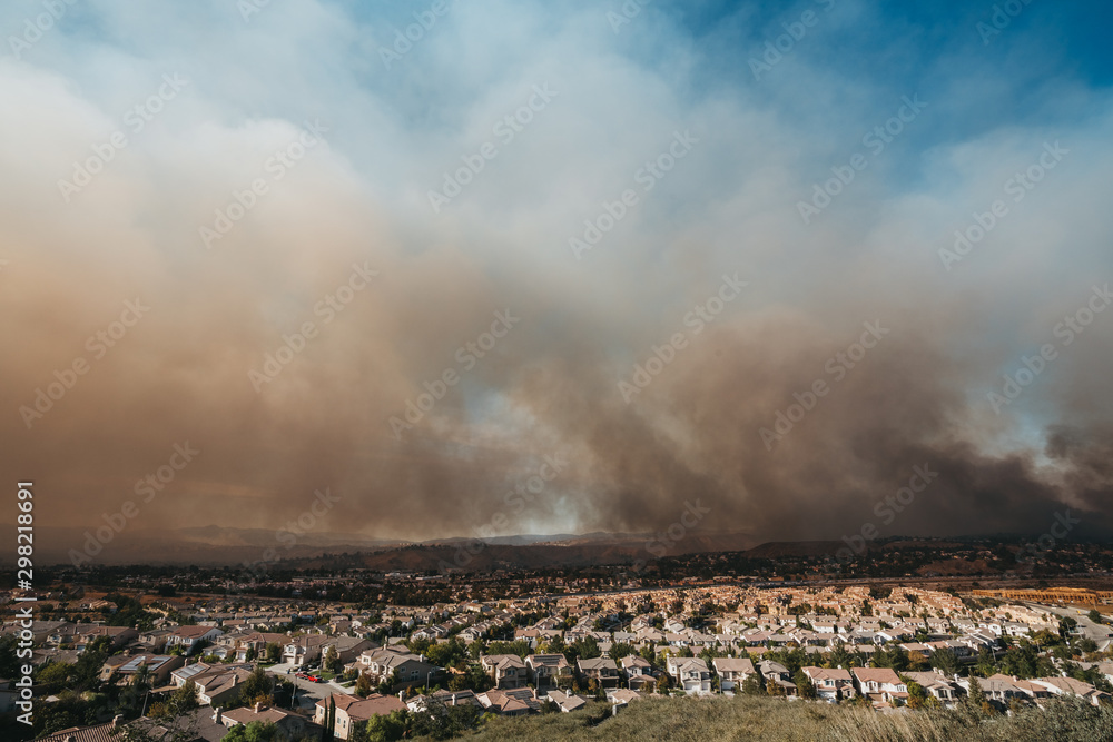 Fototapeta premium California wildfire threatens residential area. Tick Fire October 25, 2019