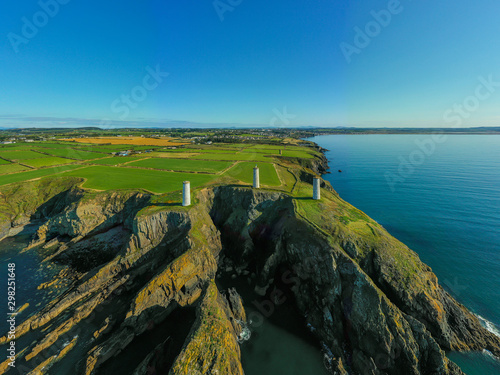Foto Aerial view, The Metal Man is a 3-metre tall cast-metal figure of a sailor pointing seawards