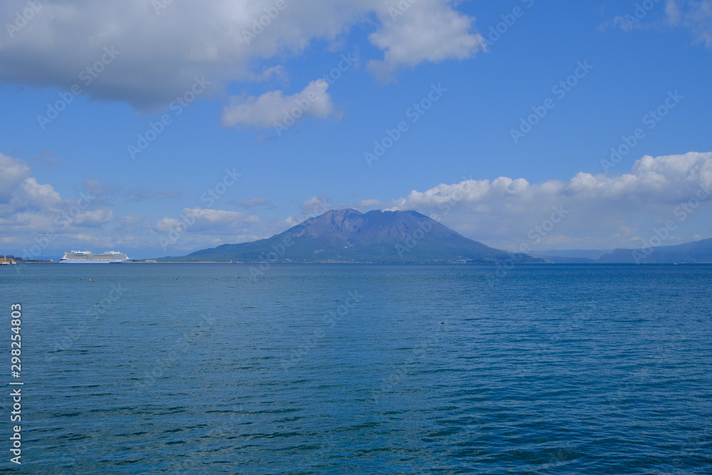 桜島と美しい自然「海を強調」