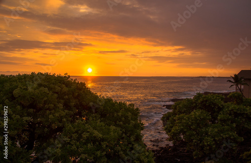 Fototapeta Naklejka Na Ścianę i Meble -  Sunset in Kona, Hawaii