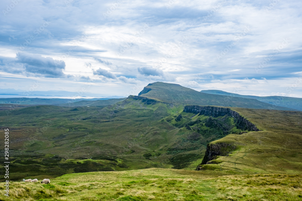 Blick entlang der Trotternish Ridge auf der Isle of Skye Blick entlang der Trotternish Ridge auf der Isle of Skye