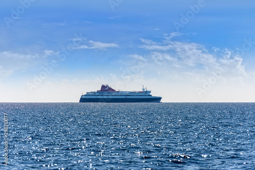 Foto ferry  on the sea