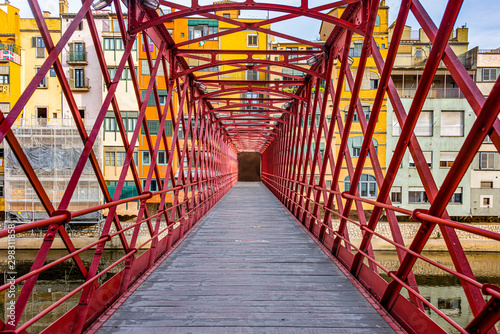Pont de les Peixateries Velles, eIFFEL bRIDGE, gIRONA, sPAIN