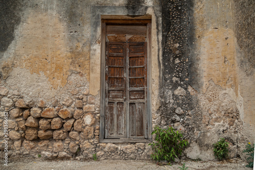 Door to the past © OscarLoRo