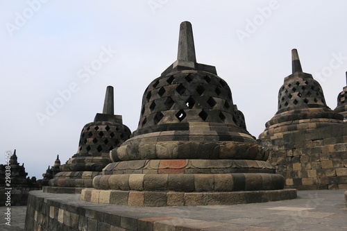 ジャワ島 ジョグジャカルタ ボロブドゥール寺院遺跡 円形壇 ストゥーパ