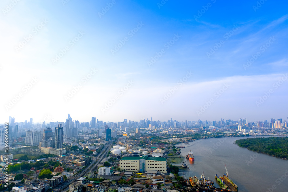 Fototapeta premium March 31, 2019, photos of the river city and high-rise buildings in Bangkok during the morning