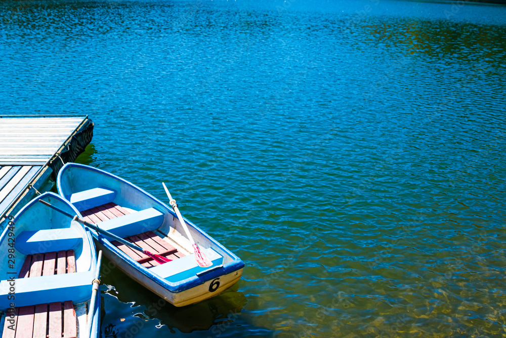 初秋の四尾連湖 StockFoto Adobe Stock