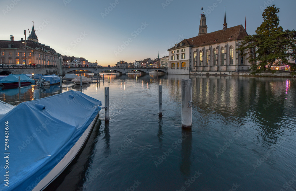 Fototapeta premium Evening view in the center of Zurich