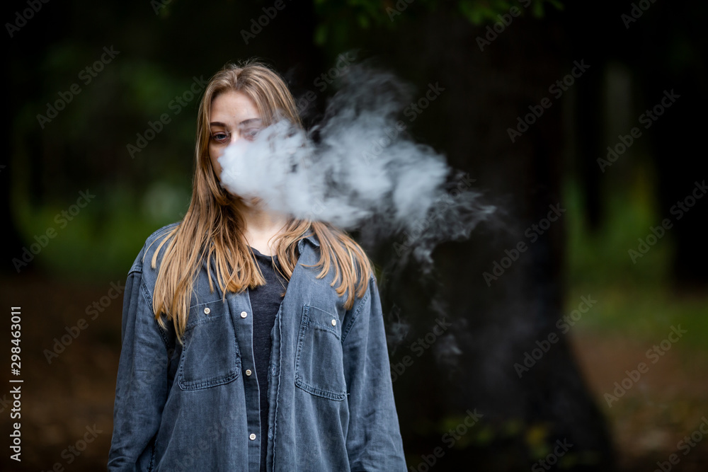 Nicotine Salt What To Do If You Get Vape Juice In Your Eye - Biology  Insights Can Vaping Cause Eye Problems