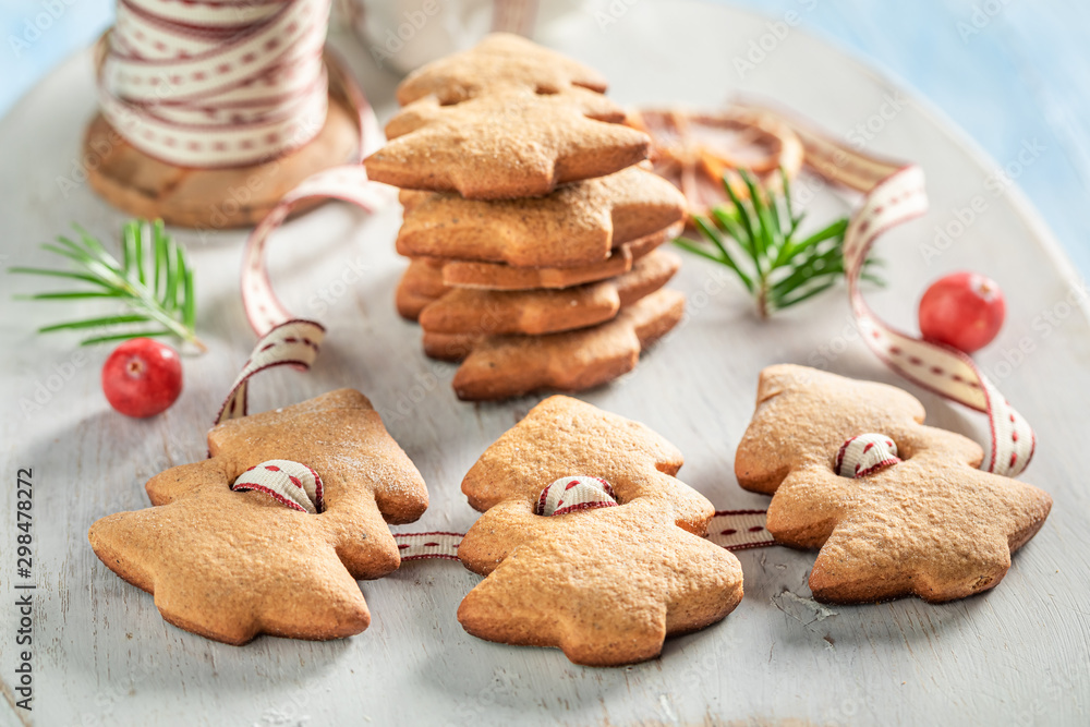 Sweet gingerbread cookie chain as special Christmas decoration