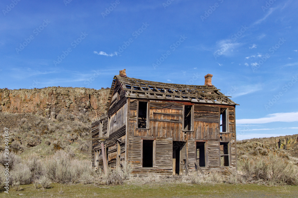 Abandoned Wooden Building in Irby, Washington