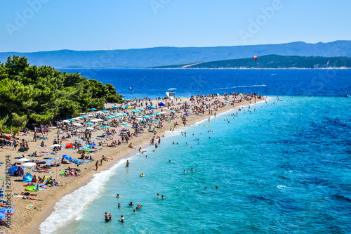 Fototapeta Naklejka Na Ścianę i Meble -  Zlatni Rat beach (Golden Horn), Bol city, Brac island, Croatia.