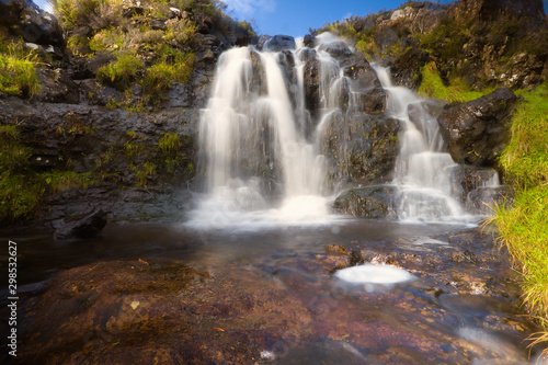 Fototapeta Naklejka Na Ścianę i Meble -  Fairy Pools Wasserfall Beginn