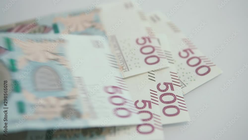 Put 500 PLN on white background Put 500 PLN on white background