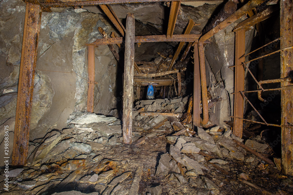 mine ore shaft tunnel drift underground collapsed