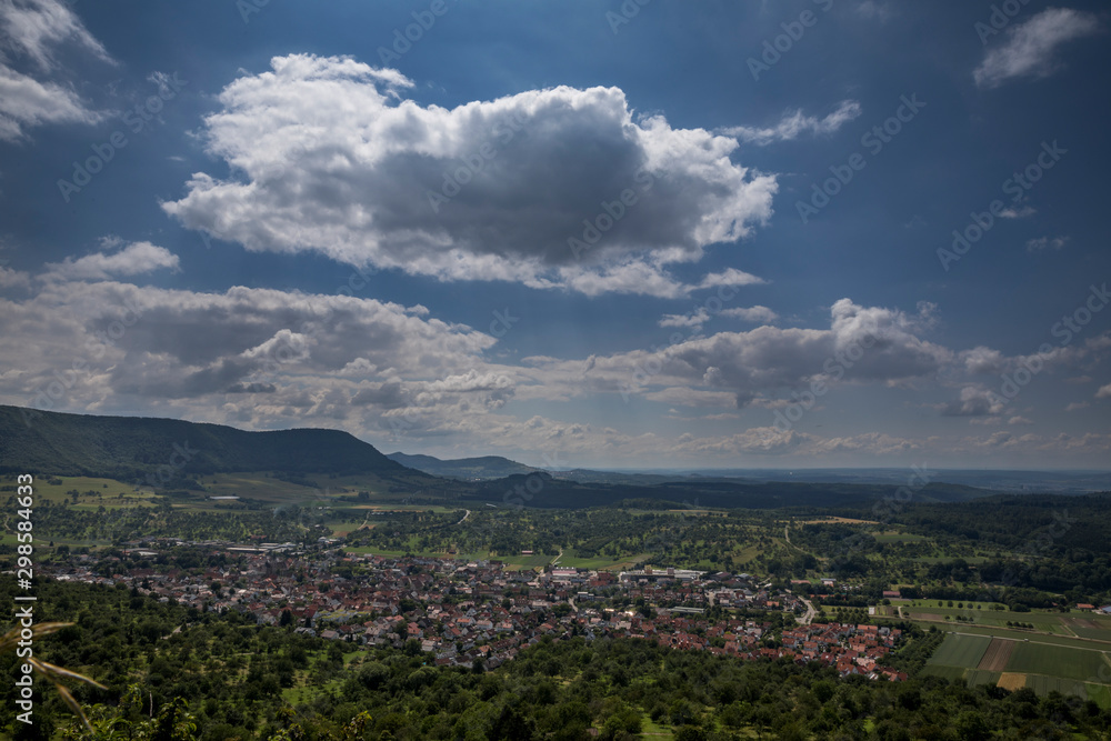 Dorf am Rande der schwäbischen Alb