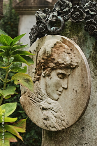 Cimitero acattolico del Testaccio a Roma photo