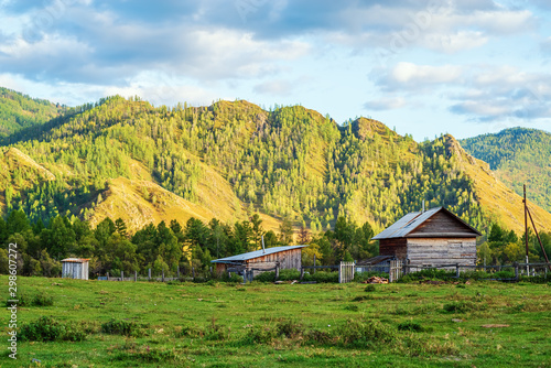 Canvastavla Autumn mountain landscape in the evening