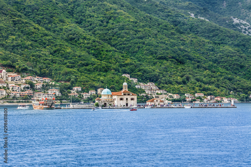 Wyspa Matki Boskiej na Skale, zatoka Kotorska, Perast, Czarnogóra